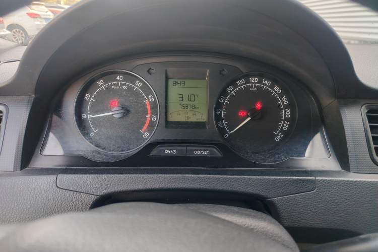 Used Skoda Rapid 2016 1.4L Manual Front-Wheel Drive Model Instrument Cluster