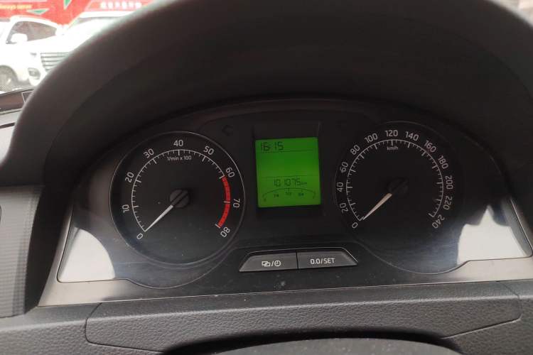 Used Skoda Rapid 2016 1.4L Manual Front-Wheel Drive Model Instrument Cluster