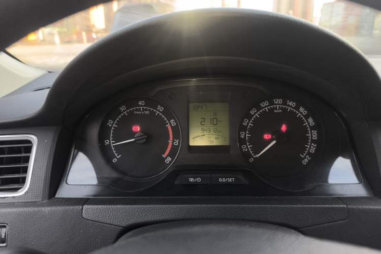 Used Skoda Rapid 2016 1.6L Manual Trend Edition Instrument Cluster