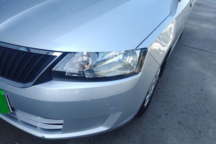 Used Skoda Rapid 2016 1.4L Manual Front-Wheel Drive Model Left Front Headlight