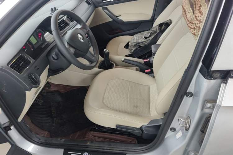 Used Skoda Rapid 2016 1.6L Manual Trend Edition Left Front Seat