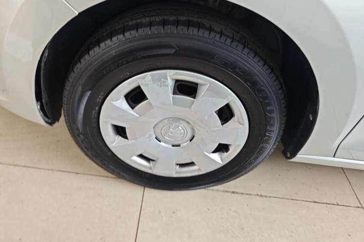 Used Skoda Rapid 2016 1.6L Automatic Front-Wheel Drive Model Left Front Wheel Hub