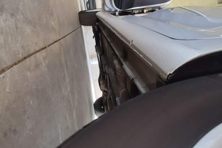 Used Skoda Rapid 2016 1.4L Manual Front-Wheel Drive Model Left Side Sill