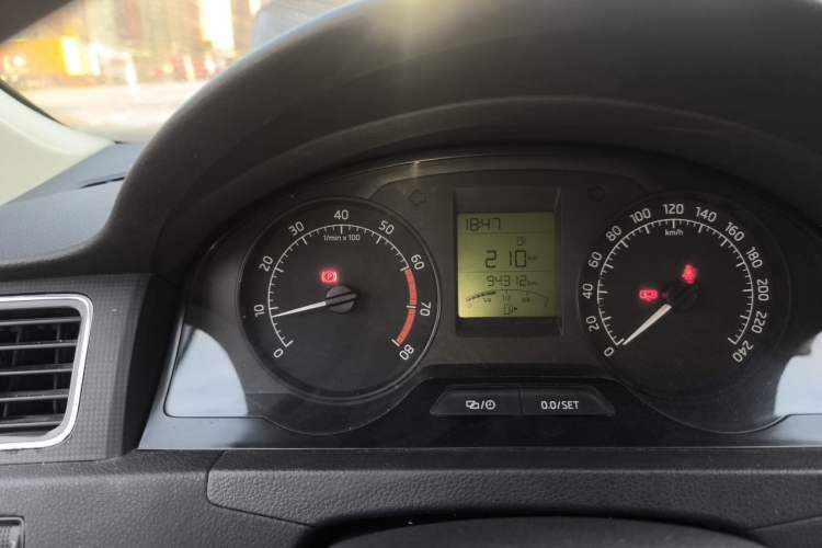 Used Skoda Rapid 2016 1.6L Manual Trend Edition Odometer Close Up