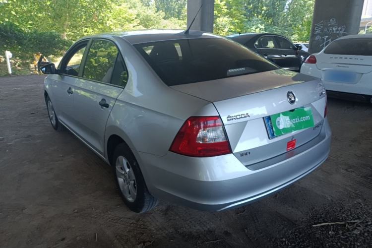 Used Skoda Rapid 2016 1.6L Manual Front-Wheel-Drive Version Rear Left 45 Deg