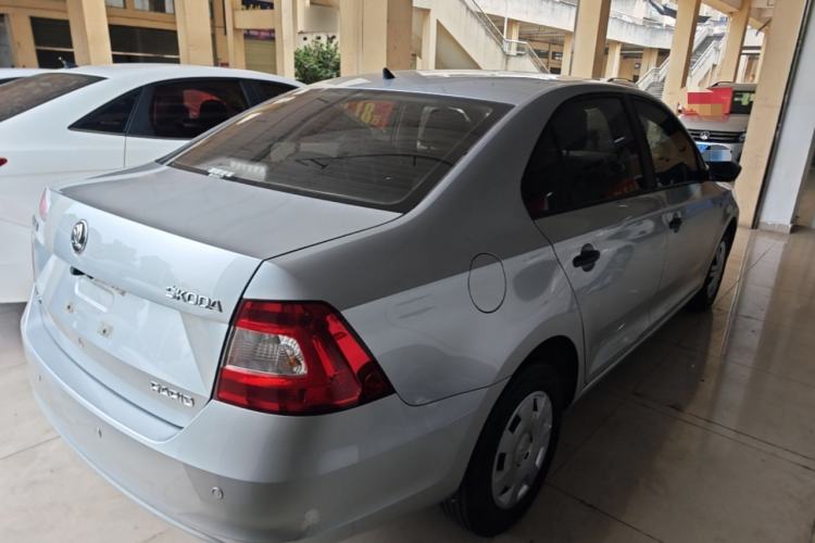 Used Skoda Rapid 2016 1.6L Automatic Front-Wheel Drive Model Rear Right 45 Deg