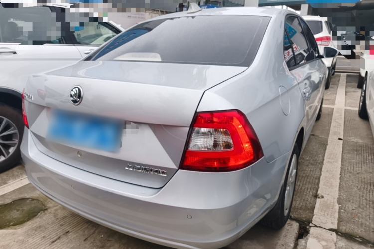 Used Skoda Rapid 2016 1.6L Automatic Chuanxing Edition Rear Right 45 Deg