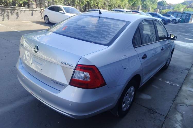 Used Skoda Rapid 2016 1.4L Manual Front-Wheel Drive Model Rear Right 45 Deg