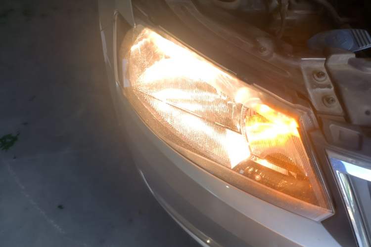 Used Skoda Rapid 2016 1.6L Automatic Chuanxing Edition Right Front Headlight