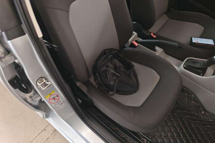Used Skoda Rapid 2016 1.6L Automatic Front-Wheel Drive Model Right Front Seat