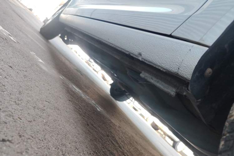 Used Skoda Rapid 2016 1.4L Manual Front-Wheel Drive Model Right Side Sill