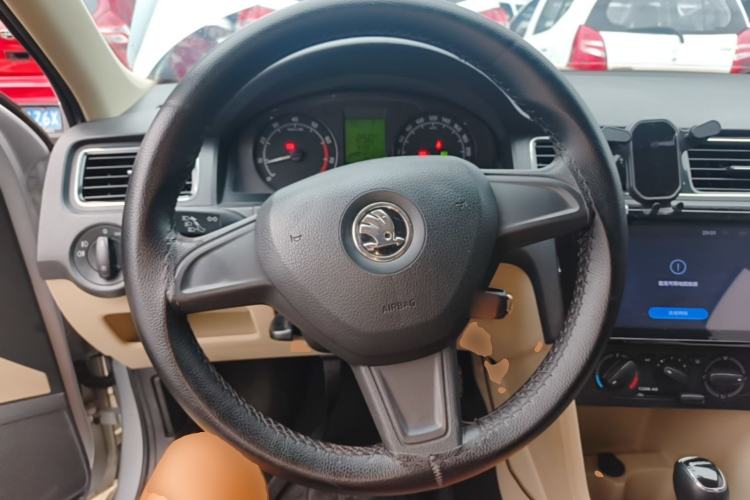 Used Skoda Rapid 2016 1.6L Automatic Chuanxing Edition Steering Wheel