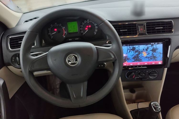 Used Skoda Rapid 2016 1.6L Manual Trend Edition Steering Wheel