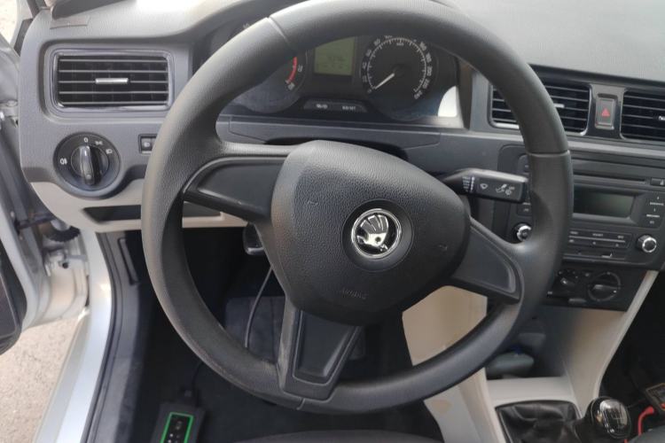 Used Skoda Rapid 2016 1.4L Manual Front-Wheel Drive Model Steering Wheel