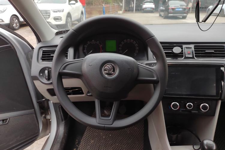 Used Skoda Rapid 2016 1.4L Manual Front-Wheel Drive Model Steering Wheel