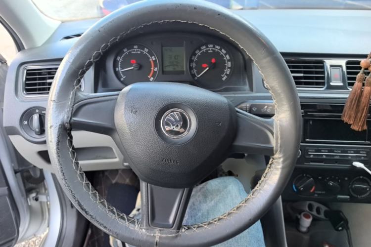 Used Skoda Rapid 2016 1.4L Manual Front-Wheel Drive Model Steering Wheel