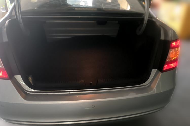 Used Skoda Rapid 2016 1.6L Automatic Chuanxing Edition Trunk