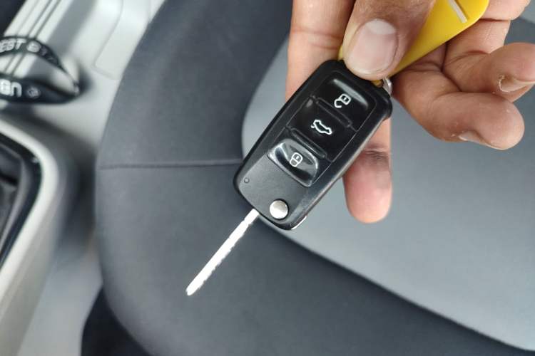 Used Skoda Rapid 2016 1.4L Manual Front-Wheel Drive Model Vehicle Key