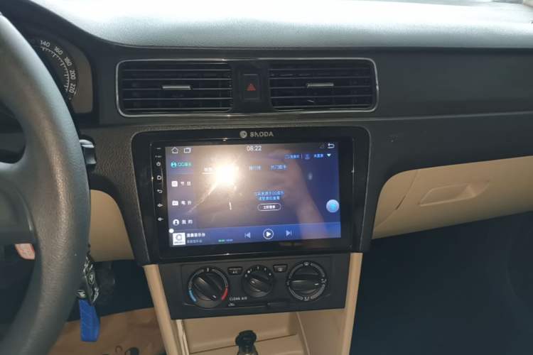 Used Skoda Rapid 2016 1.6L Automatic Chuanxing Edition Audio And AC Panel