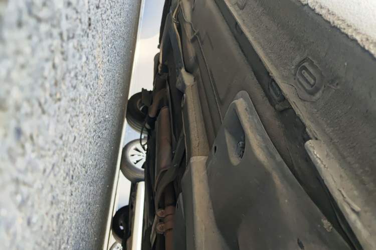 Used Skoda Rapid 2016 1.6L Manual Front-Wheel-Drive Version Chassis Front Right
