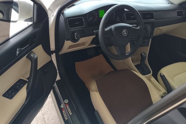 Used Skoda Rapid 2016 1.6L Automatic Chuanxing Edition Driver Seat