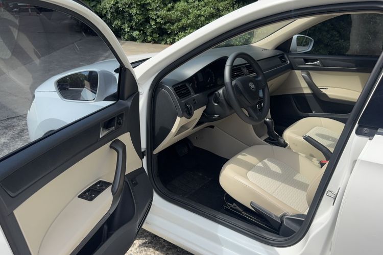 Used Skoda Rapid 2016 1.6L Automatic Chuanxing Edition Driver Seat