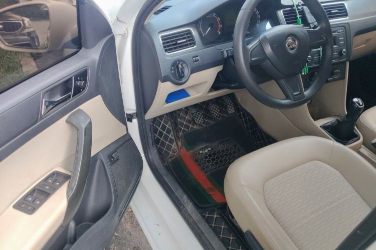 Used Skoda Rapid 2016 1.6L Manual Trend Edition Driver Seat
