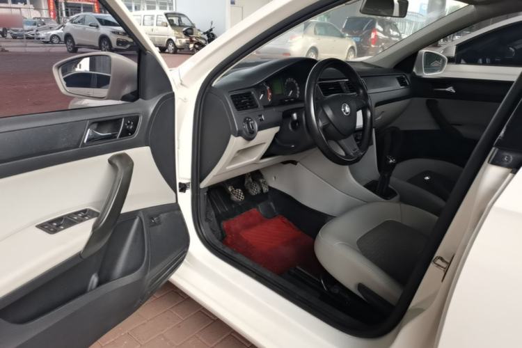 Used Skoda Rapid 2016 1.6L Manual Trend Edition Driver Seat