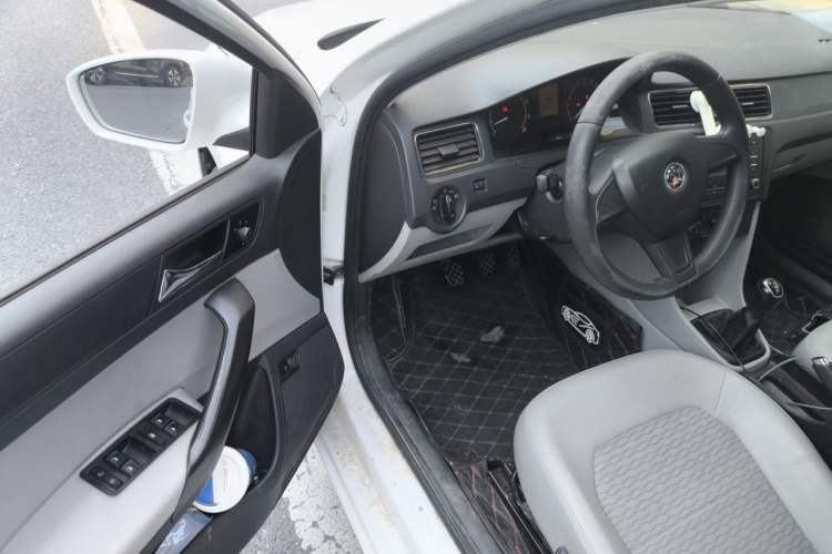 Used Skoda Rapid 2016 1.6L Manual Trend Edition Driver Seat