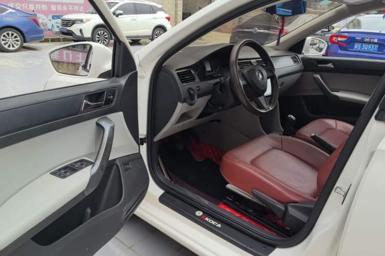 Used Skoda Rapid 2016 1.6L Manual Trend Edition Driver Seat