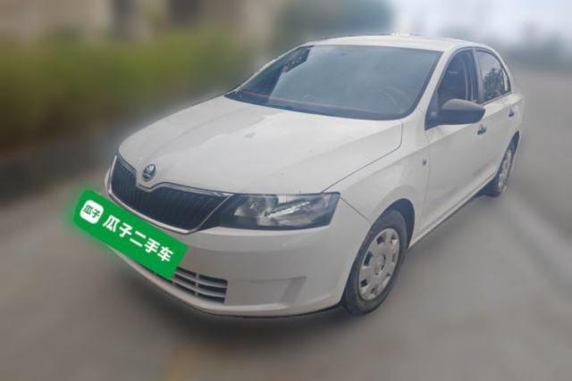 Skoda Rapid 2016 1.6L Manual Front-Wheel-Drive Version مستعملة