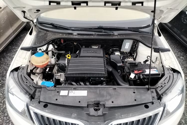 Used Skoda Rapid 2016 1.6L Manual Trend Edition Engine Bay