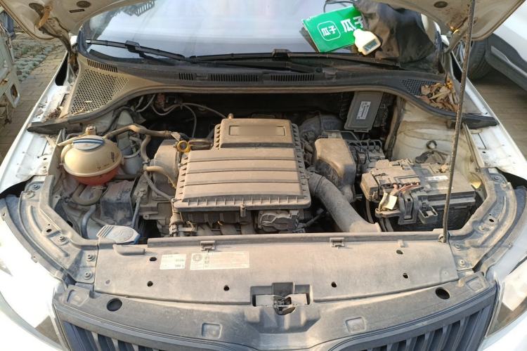 Used Skoda Rapid 2016 1.4L Manual Front-Wheel Drive Model Engine Bay