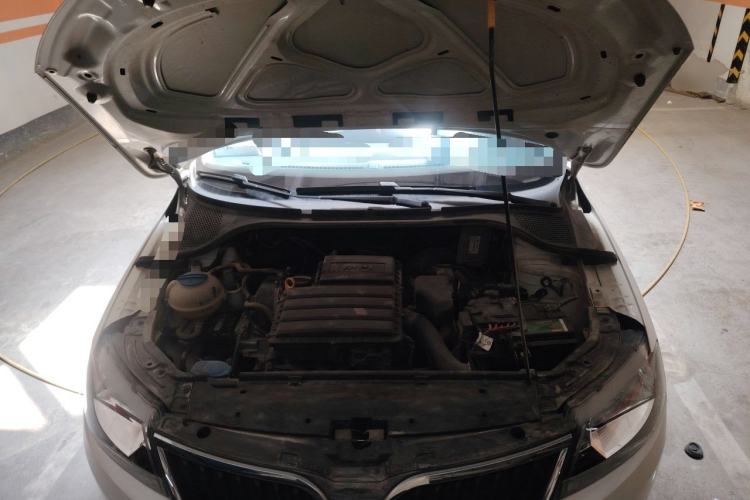 Used Skoda Rapid 2016 1.6L Automatic Chuanxing Edition Engine Bay
