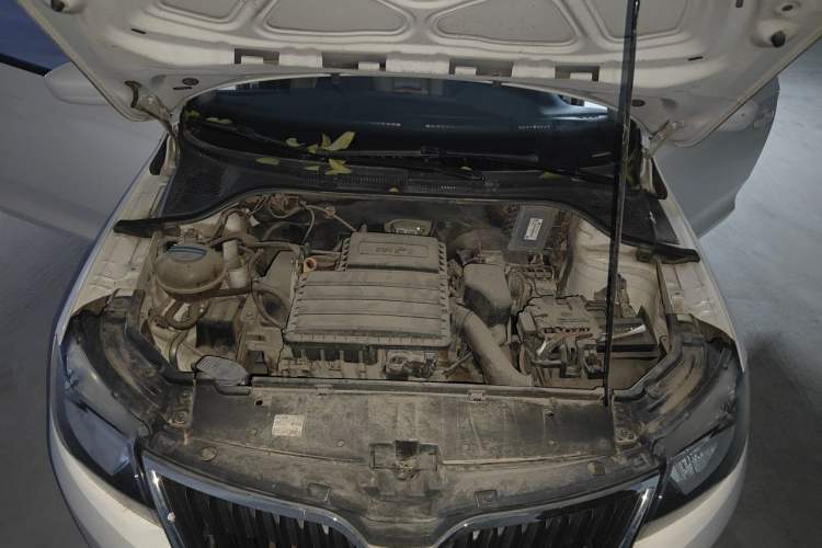 Used Skoda Rapid 2016 1.6L Manual Trend Edition Engine Bay