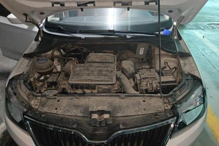 Used Skoda Rapid 2016 1.6L Manual Trend Edition Engine Bay