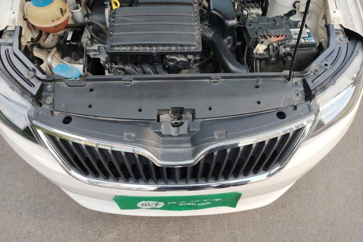 Used Skoda Rapid 2016 1.4L Manual Front-Wheel Drive Model Engine Bay