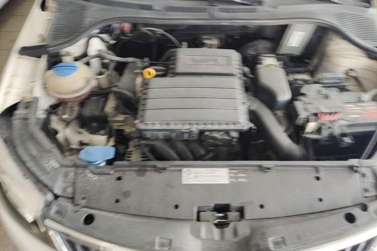 Used Skoda Rapid 2016 1.6L Automatic Chuanxing Edition Engine Bay