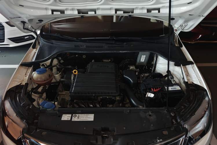 Used Skoda Rapid 2016 1.6L Automatic Chuanxing Edition Engine Bay