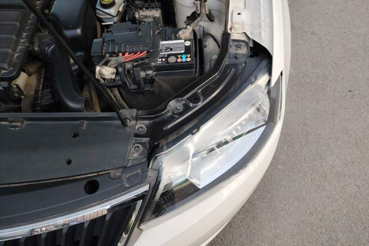 Used Skoda Rapid 2016 1.4L Manual Front-Wheel Drive Model Engine Bay Left