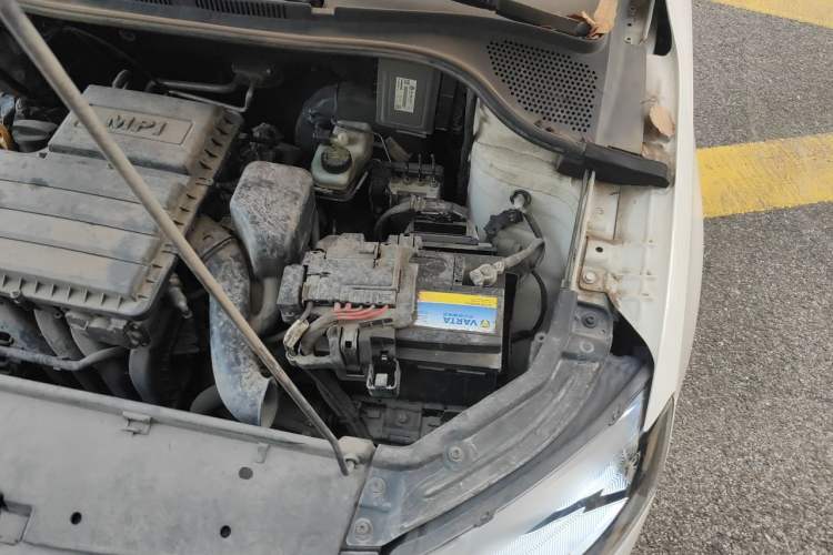 Used Skoda Rapid 2016 1.6L Automatic Chuanxing Edition Engine Bay Left