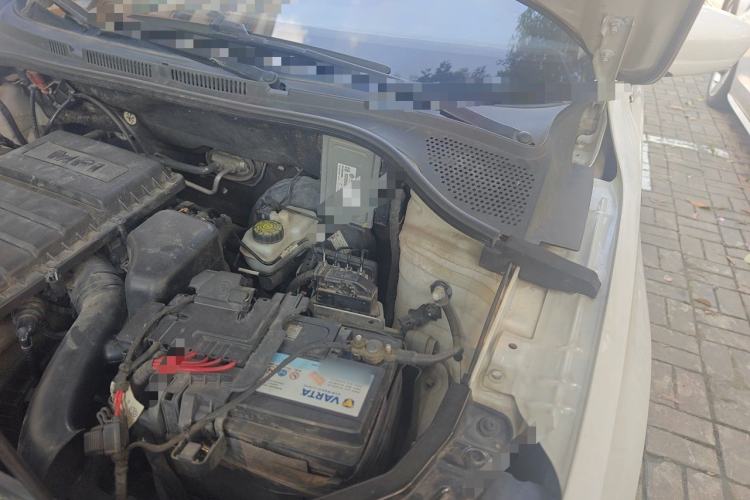 Used Skoda Rapid 2016 1.6L Automatic Chuanxing Edition Engine Bay Left