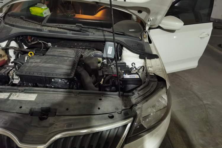 Used Skoda Rapid 2016 1.6L Automatic Chuanxing Edition Engine Bay Left