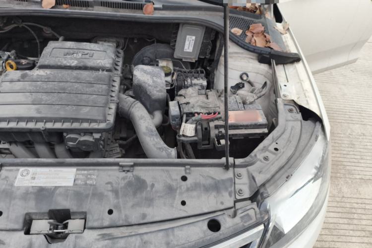 Used Skoda Rapid 2016 1.6L Manual Trend Edition Engine Bay Left