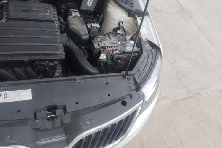Used Skoda Rapid 2016 1.4L Manual Trend Edition Engine Bay Left