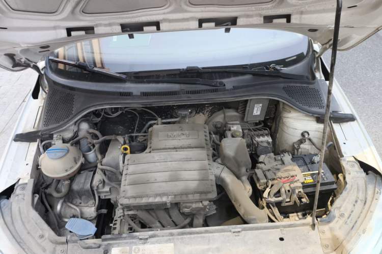 Used Skoda Rapid 2016 1.6L Manual Trend Edition Engine Bay