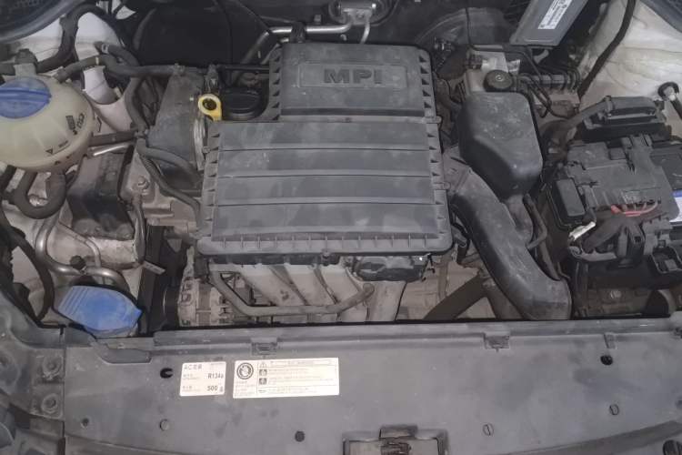 Used Skoda Rapid 2016 1.6L Automatic Chuanxing Edition Engine Bay