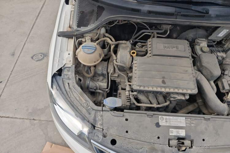 Used Skoda Rapid 2016 1.4L Manual Trend Edition Engine Bay Right