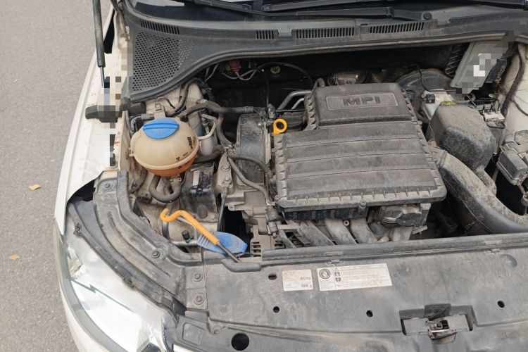 Used Skoda Rapid 2016 1.6L Manual Trend Edition Engine Bay Right