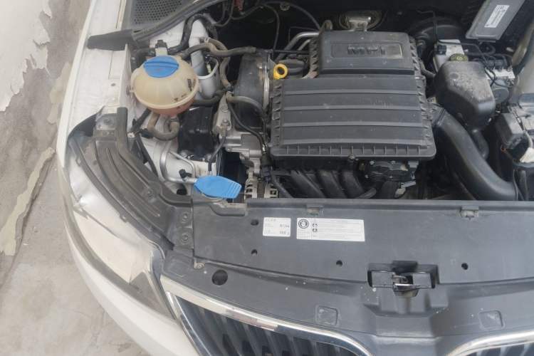 Used Skoda Rapid 2016 1.4L Manual Trend Edition Engine Bay Right